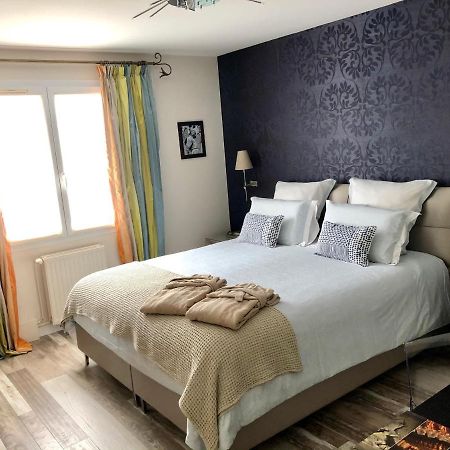 Les Suites Champenoises Tinqueux Exterior photo