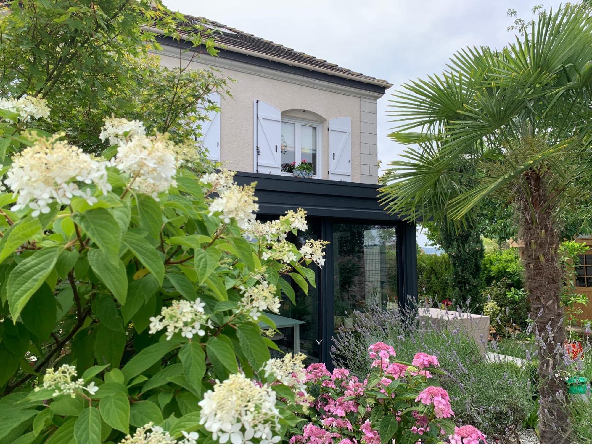 Les Suites Champenoises Tinqueux Exterior photo